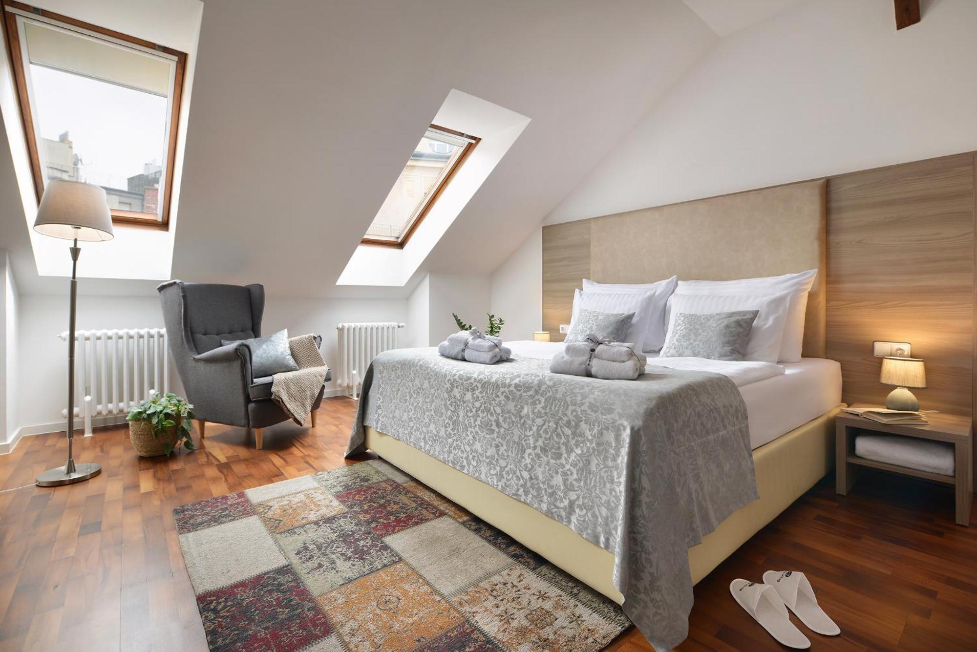 Old Town By Little King 4*